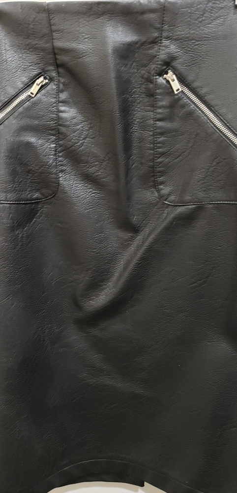 NWT 2016 ZARA faux leather skirt sz small